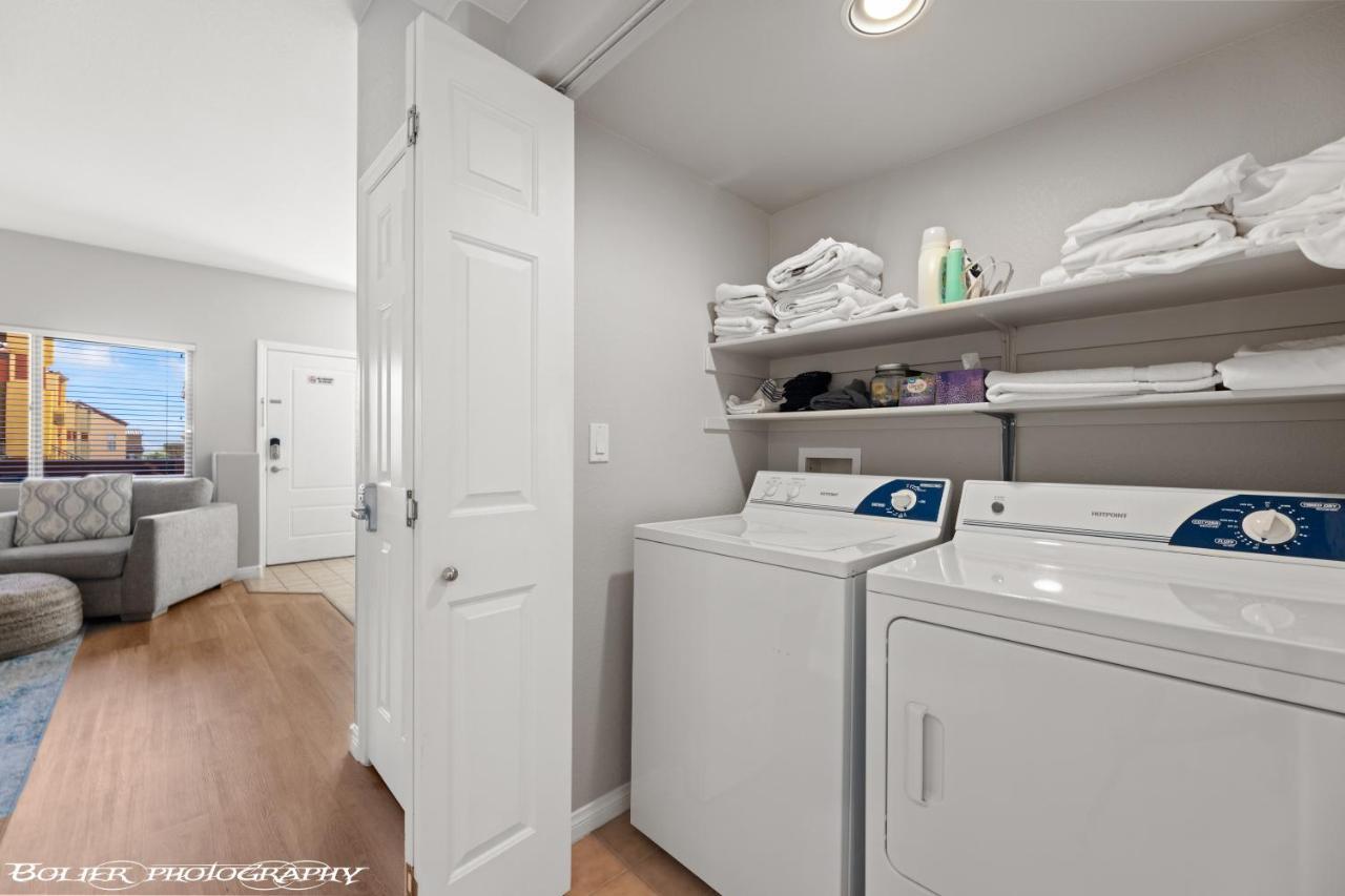 Hawk Ridge Two Bedroom Condo By Cool Properties Мъскийт Екстериор снимка