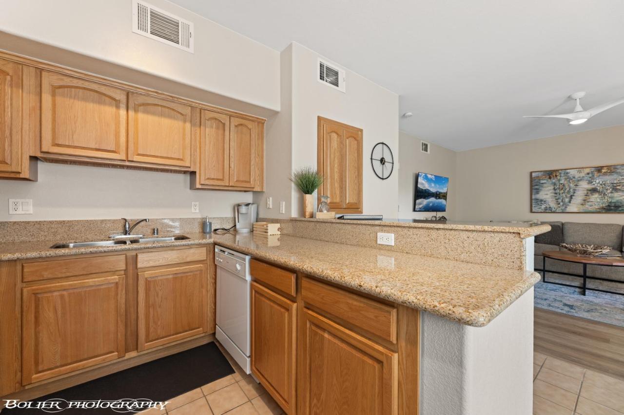 Hawk Ridge Two Bedroom Condo By Cool Properties Мъскийт Екстериор снимка
